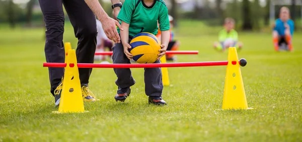《漫威争锋》全新美术开发者更新放出，两款独特风格制服现已上线！